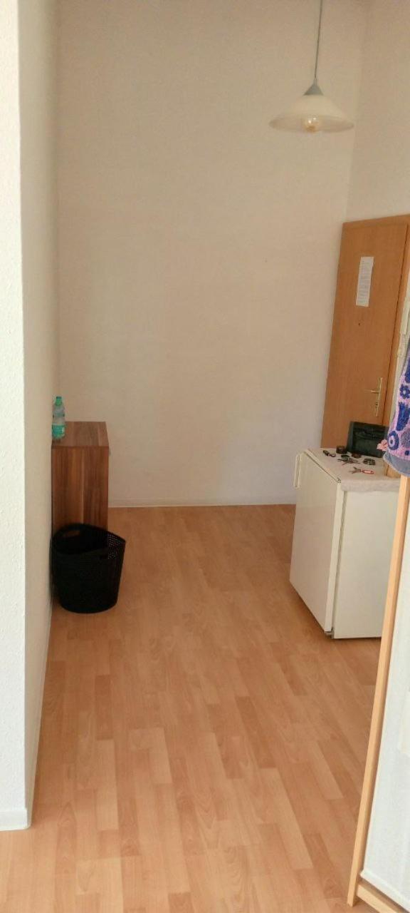 Forrest Apartments In Freiberg Min Stay 2 Nights Max Number Of Guest 1 Aprt 1 Extérieur photo